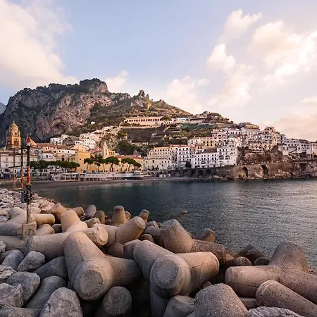 Loft By Amalfivacation 4*